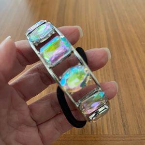 Rhinestone embellished rubber-band headpiece